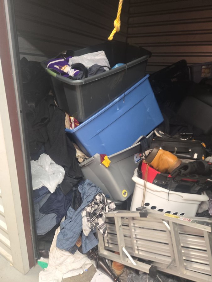 10 x 10 storage unit in Laurel, MD