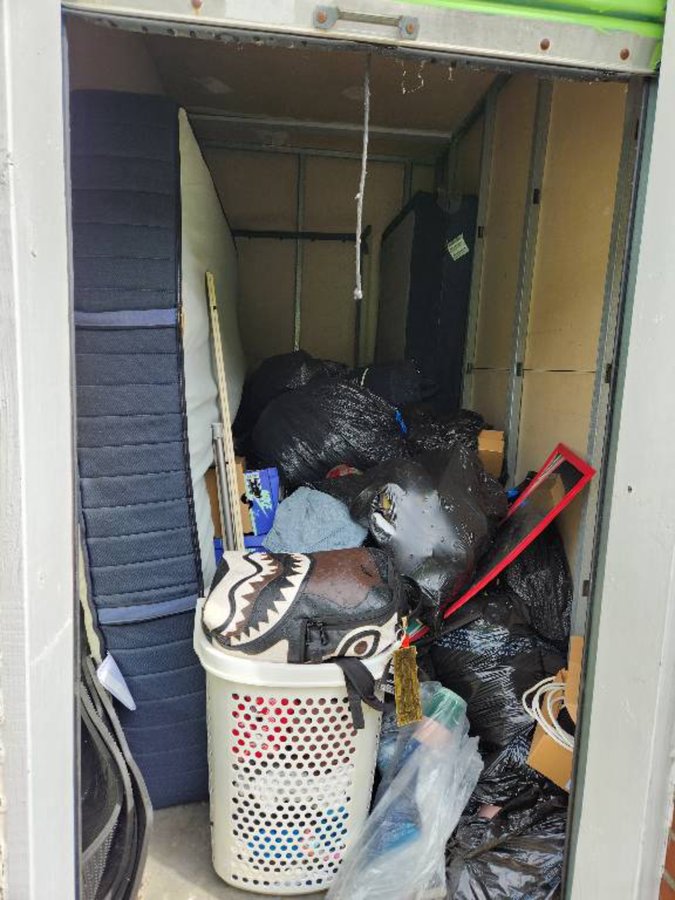 5 x 10 storage unit in St Louis, MO