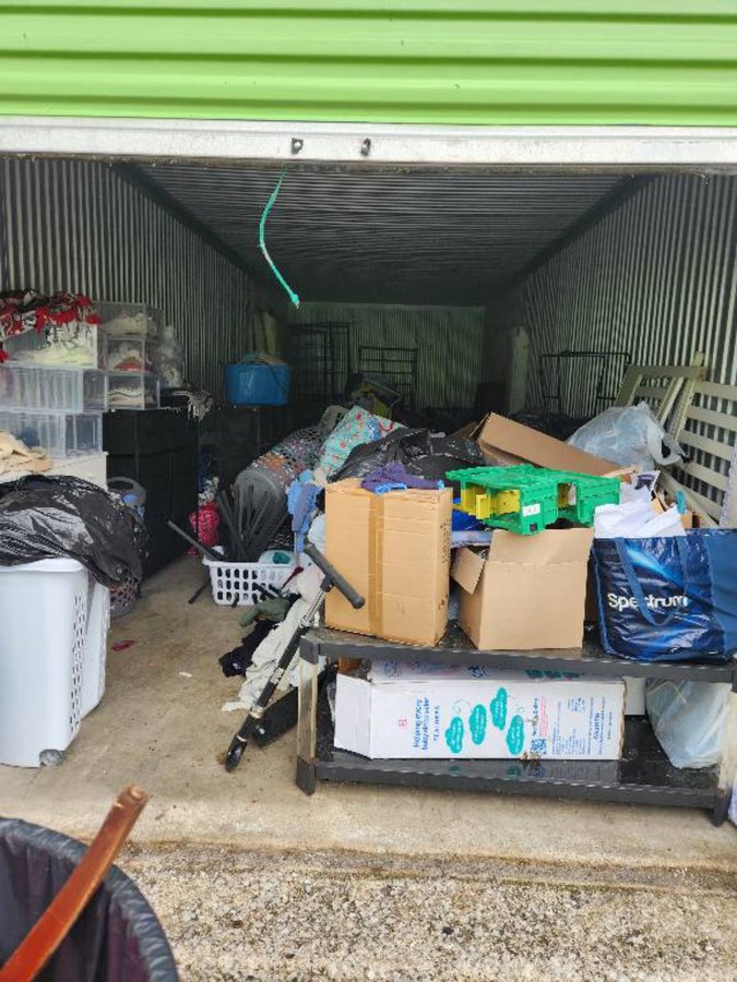 10 x 30 storage unit in St Louis, MO
