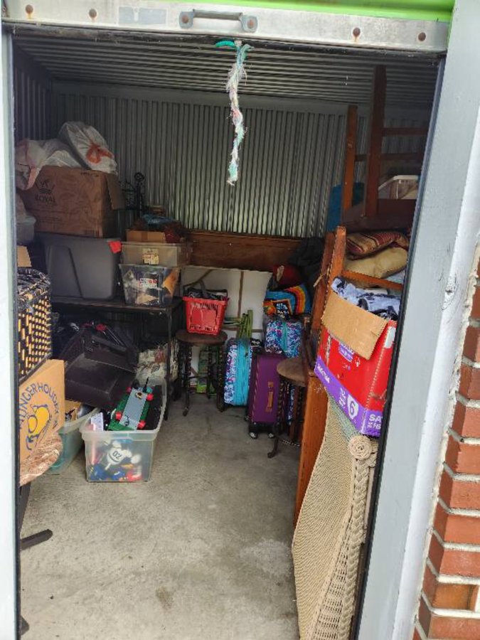 10 x 10 storage unit in St Louis, MO