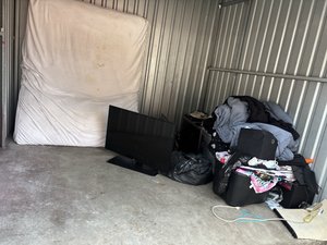 10 x 10 storage unit in Orlando, FL