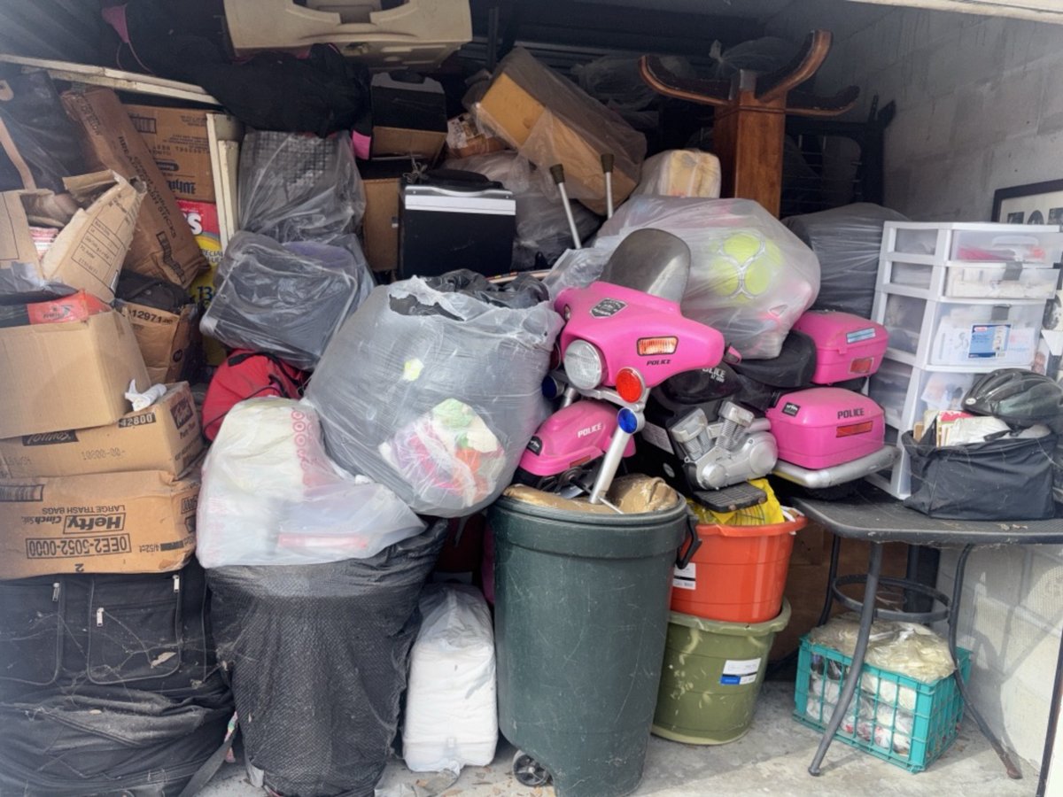10 x 10 storage unit in Orlando, FL