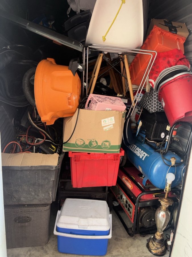 5 x 10 storage unit in Orlando, FL