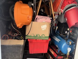 5 x 10 storage unit in Orlando, FL