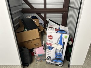 5 x 5 storage unit in Fayetteville, NC