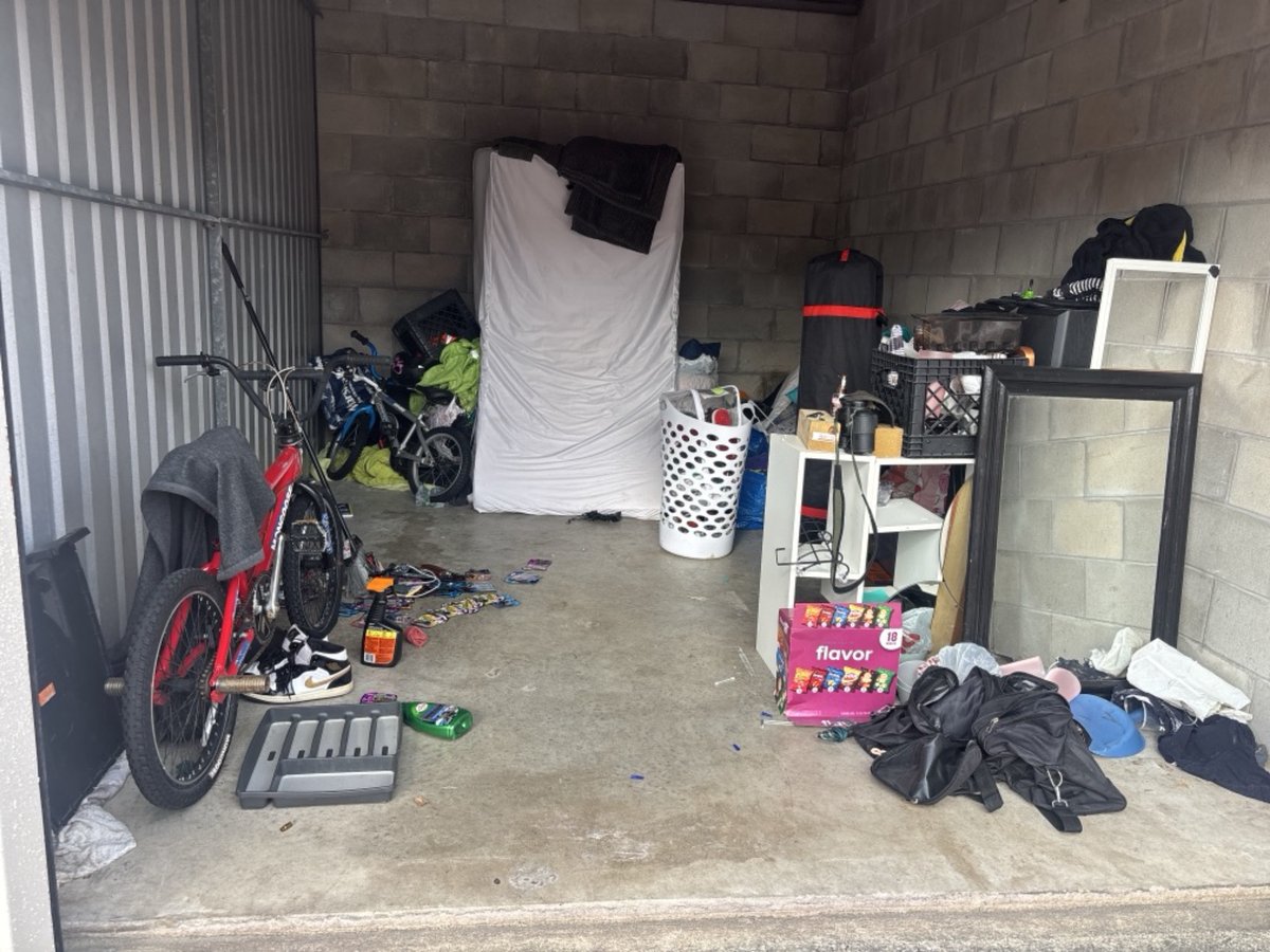 10 x 15 storage unit in Orlando, FL