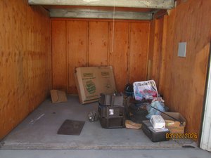 10 x 10 unit in Bakersfield