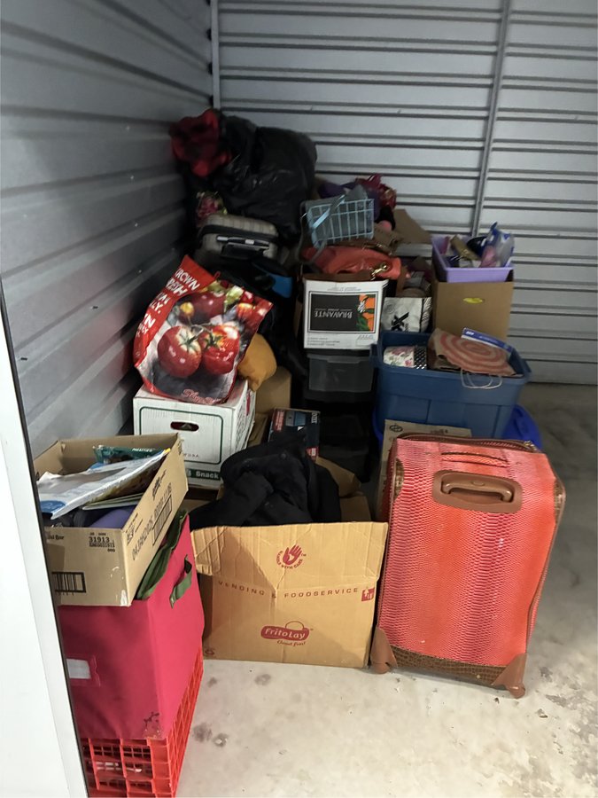 10 x 10 storage unit in Middletown, NY