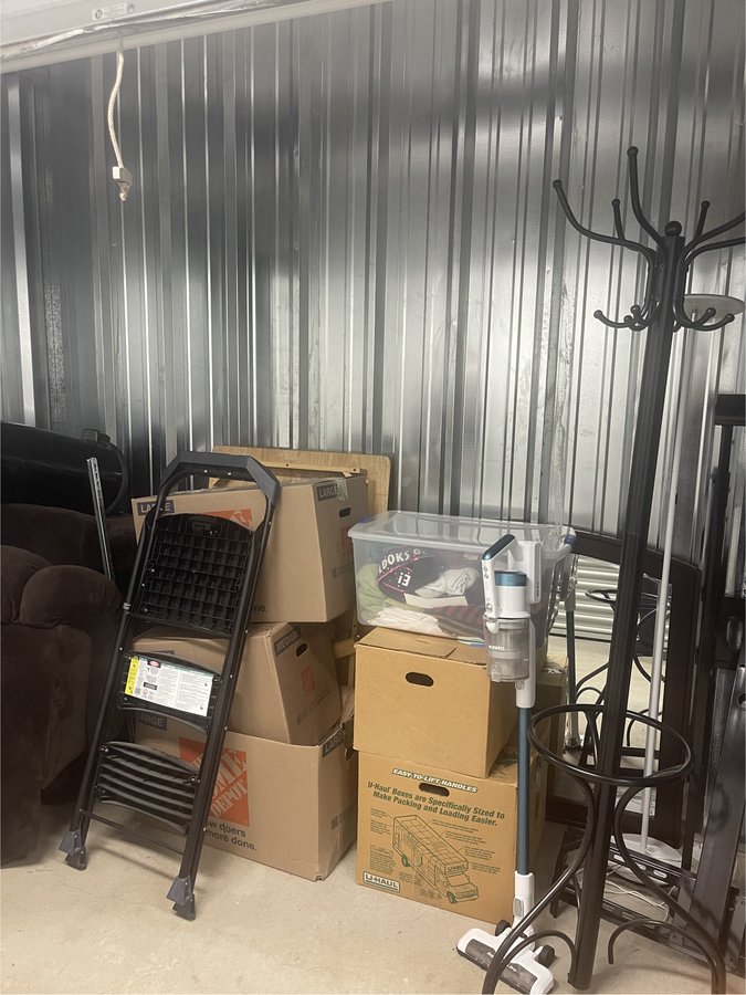 5 x 10 storage unit in Manchester, CT