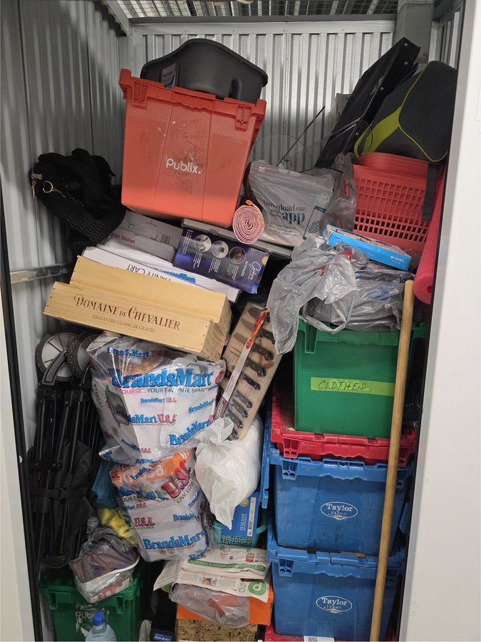 5 x 5 storage unit in Miami Gardens, FL