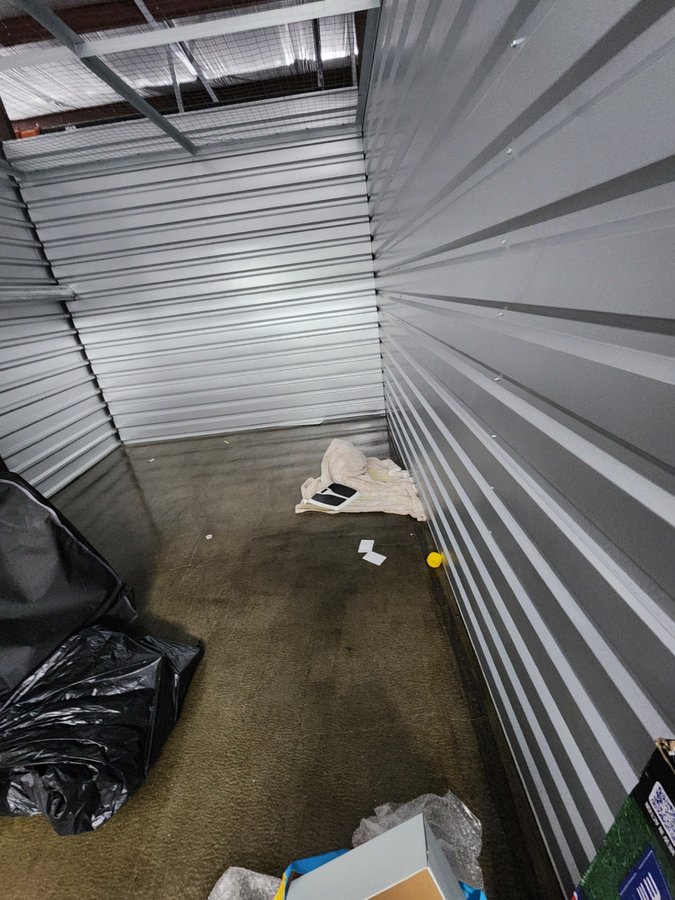 10 x 15 storage unit in West Seneca, NY