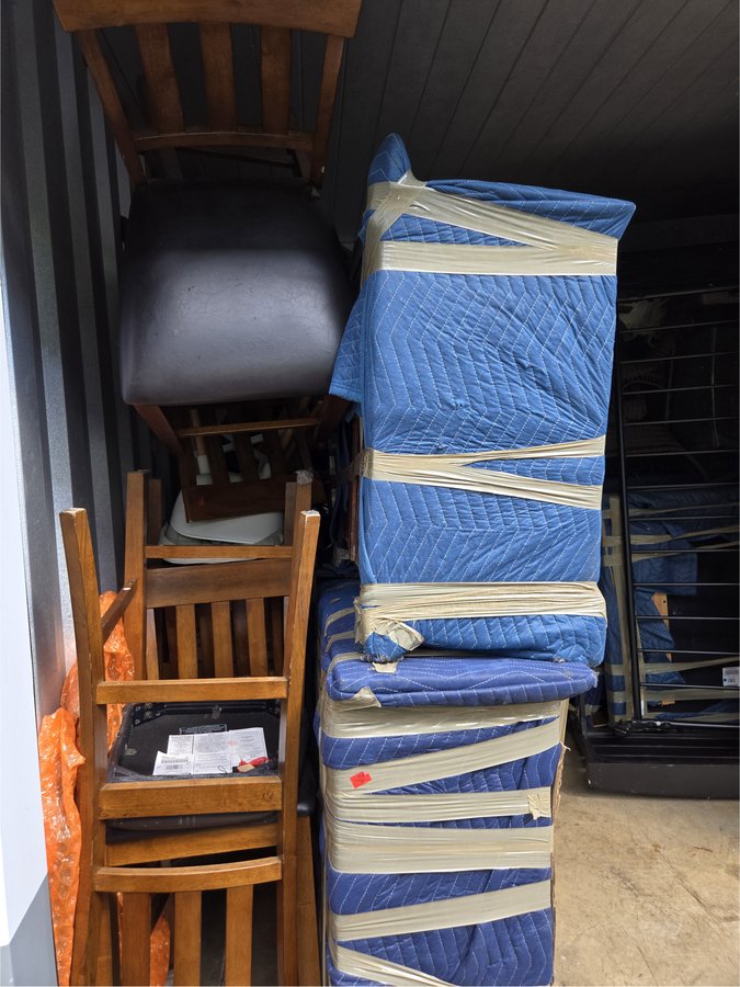 10 x 10 storage unit in Hickory, NC