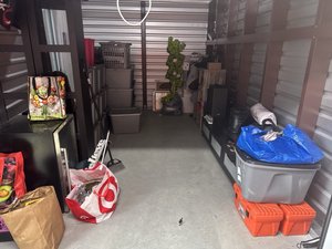 10 x 15 storage unit in Nottingham, MD