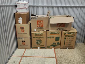 10 x 10 storage unit in Elyria, OH