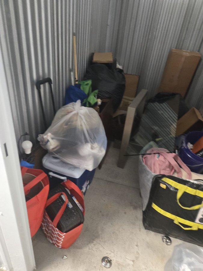 5 x 10 storage unit in Towson, MD