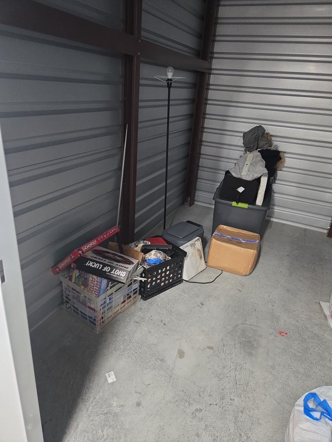 5 x 10 storage unit in Nottingham, MD