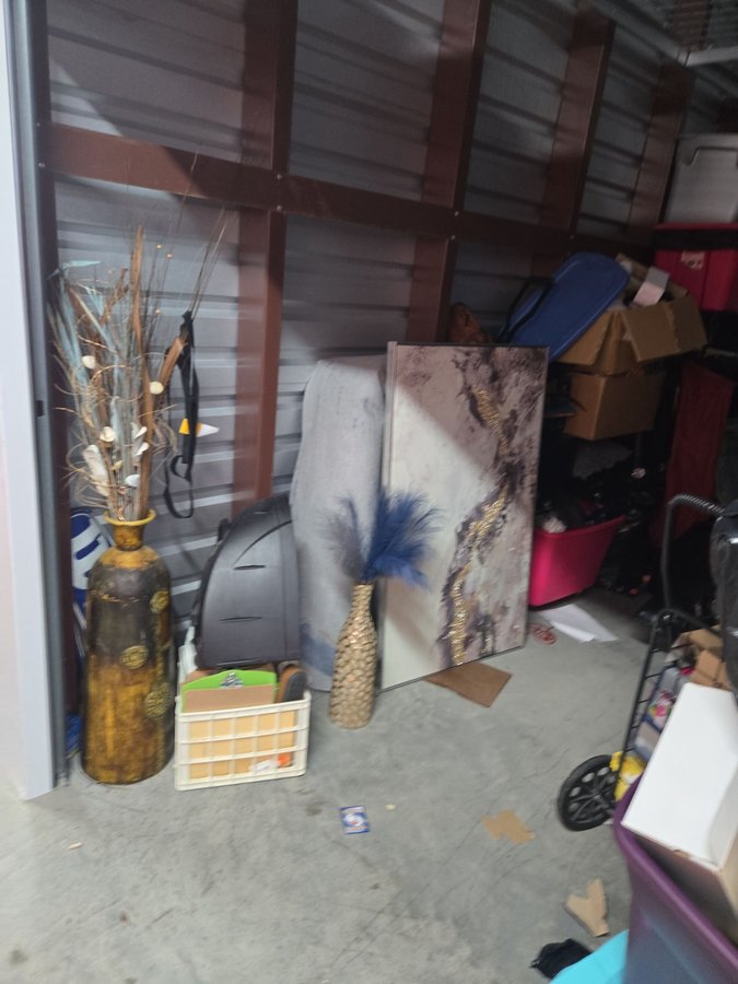 10 x 20 storage unit in Nottingham, MD