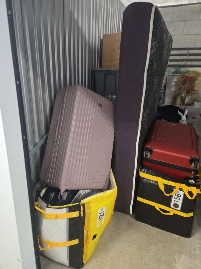 10 x 10 storage unit in Towson, MD