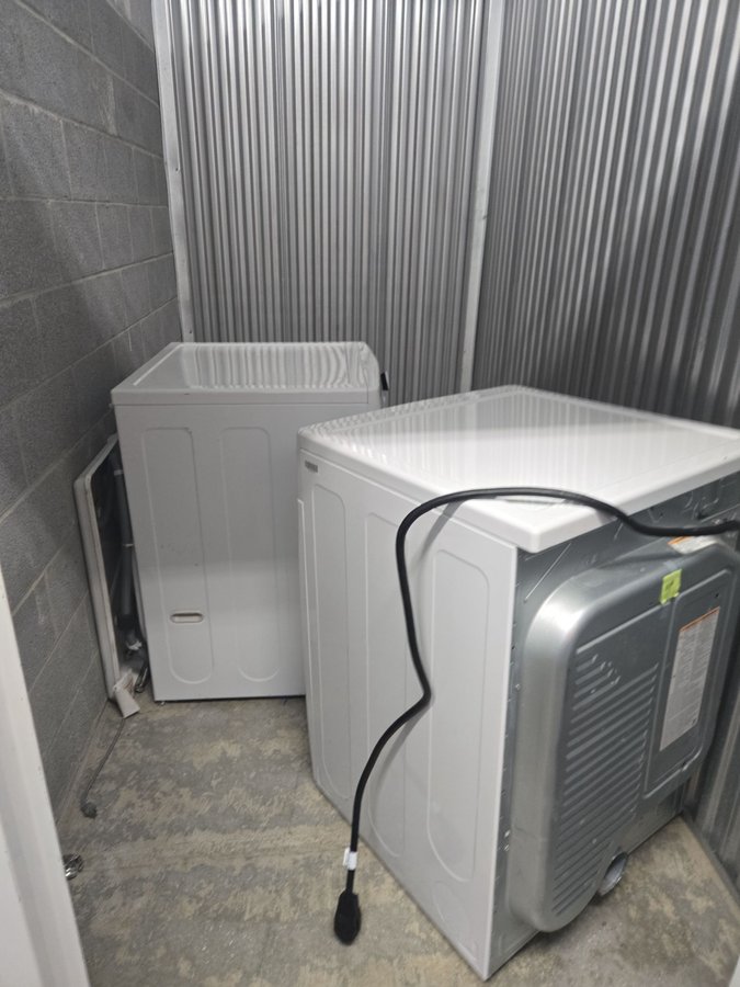 5 x 10 storage unit in Towson, MD