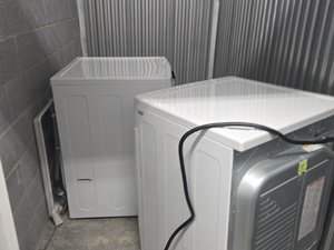 5 x 10 storage unit in Towson, MD