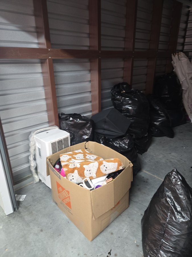 10 x 15 storage unit in Nottingham, MD