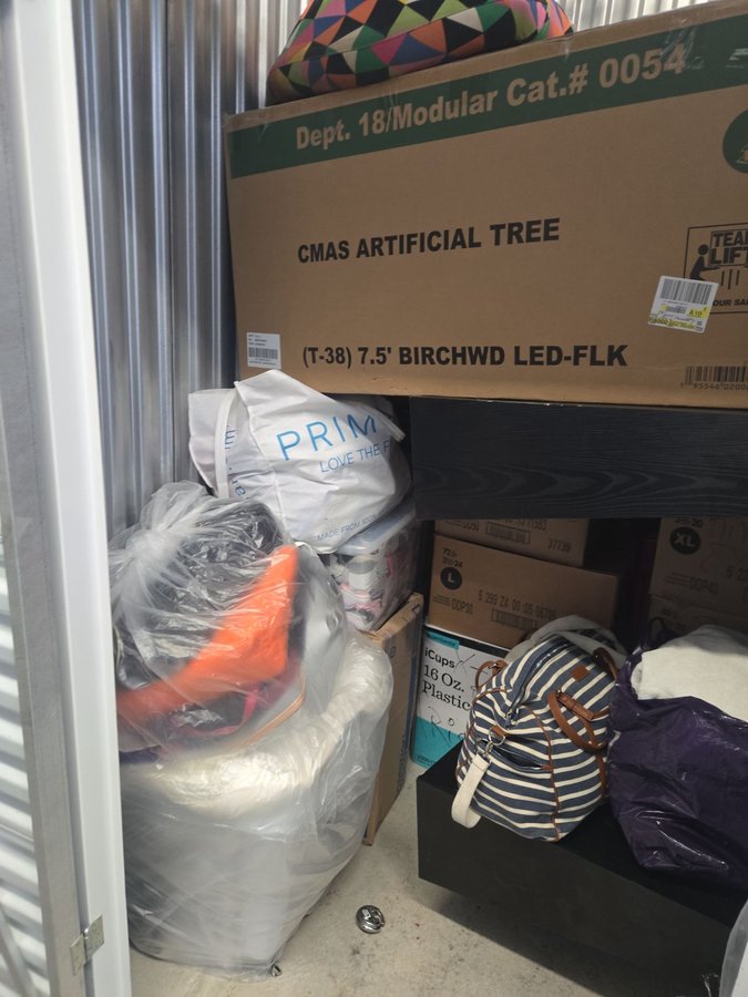 5 x 5 storage unit in Towson, MD