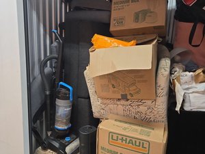 10 x 5 storage unit in Owings Mills, MD