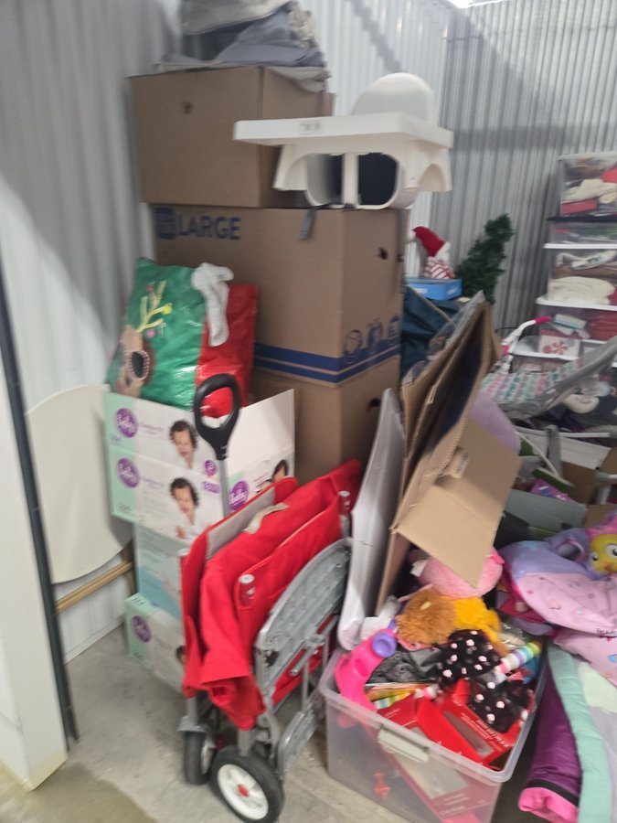 10 x 10 storage unit in Towson, MD