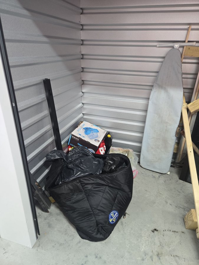 10 x 5 storage unit in Nottingham, MD