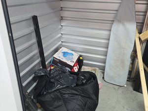 10 x 5 storage unit in Nottingham, MD