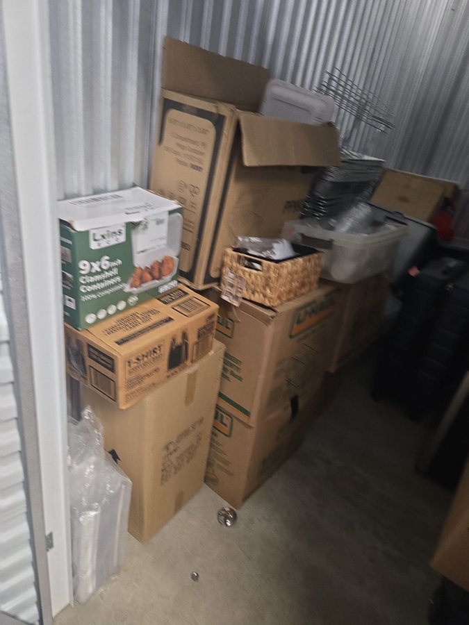 5 x 10 storage unit in Towson, MD