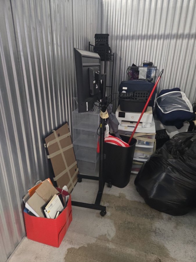 7 x 10 storage unit in Towson, MD