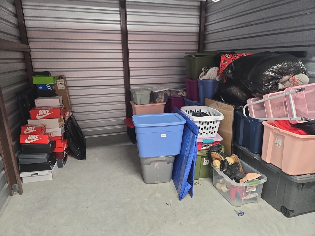 10 x 10 storage unit in Nottingham, MD