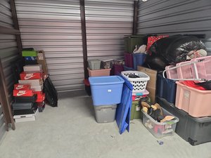 10 x 10 storage unit in Nottingham, MD