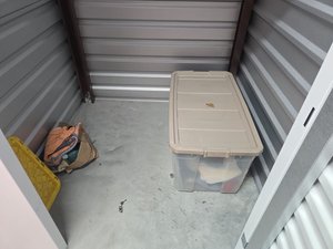 5 x 5 storage unit in Nottingham, MD