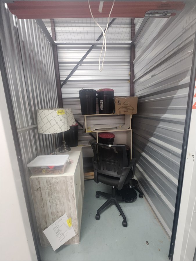 5 x 5 storage unit in Clifton, NJ
