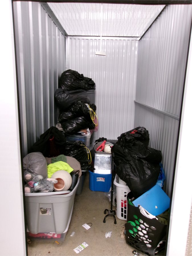 5 x 10 storage unit in Flint, MI