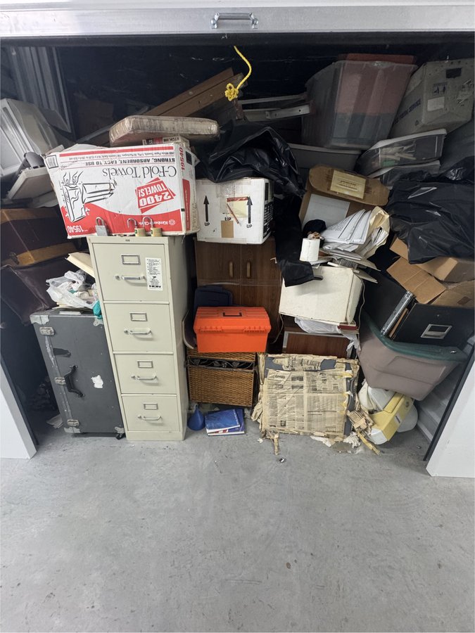 10 x 10 storage unit in Bronx, NY