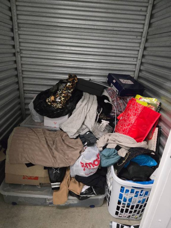 5 x 5 storage unit in Lincoln Park, MI