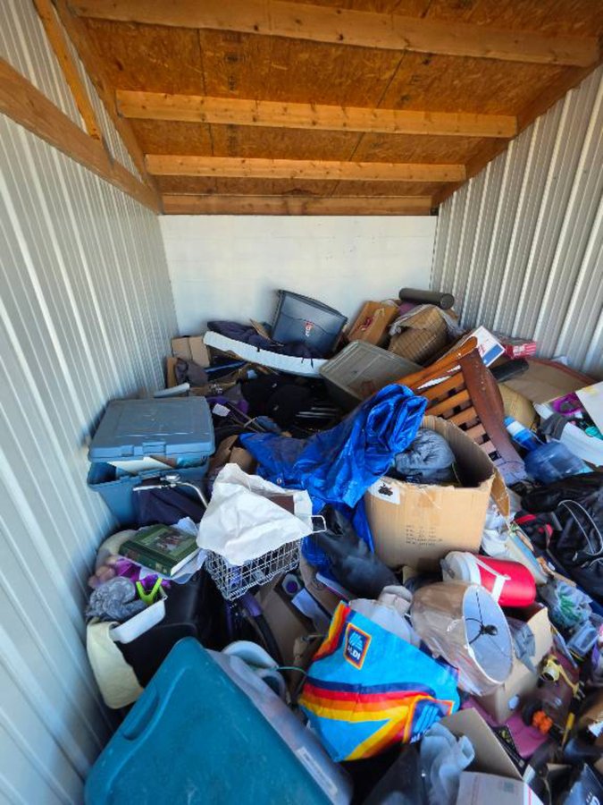 10 x 15 storage unit in Bloomington, IN