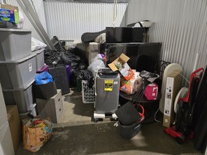 10 x 15 storage unit in Solon, OH