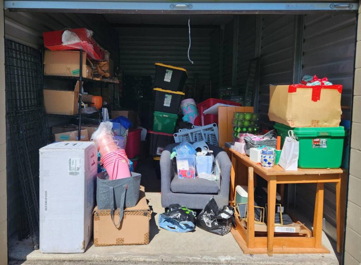 10 x 25 storage unit in Webster, TX
