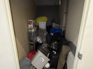 5 x 10 storage unit in Van Nuys, CA