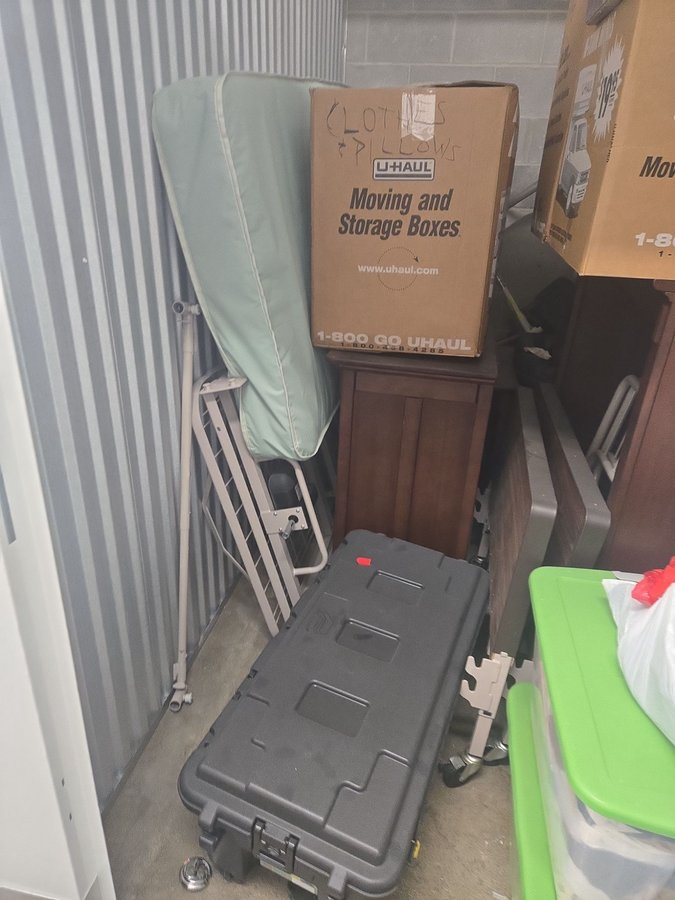 5 x 10 storage unit in Baltimore, MD
