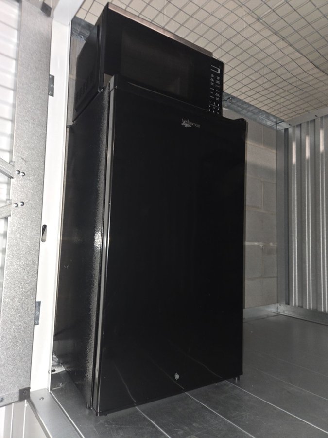 5 x 5 storage unit in Baltimore, MD