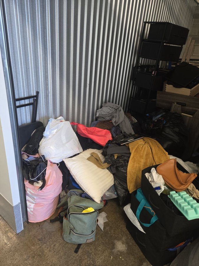 10 x 15 storage unit in Baltimore, MD