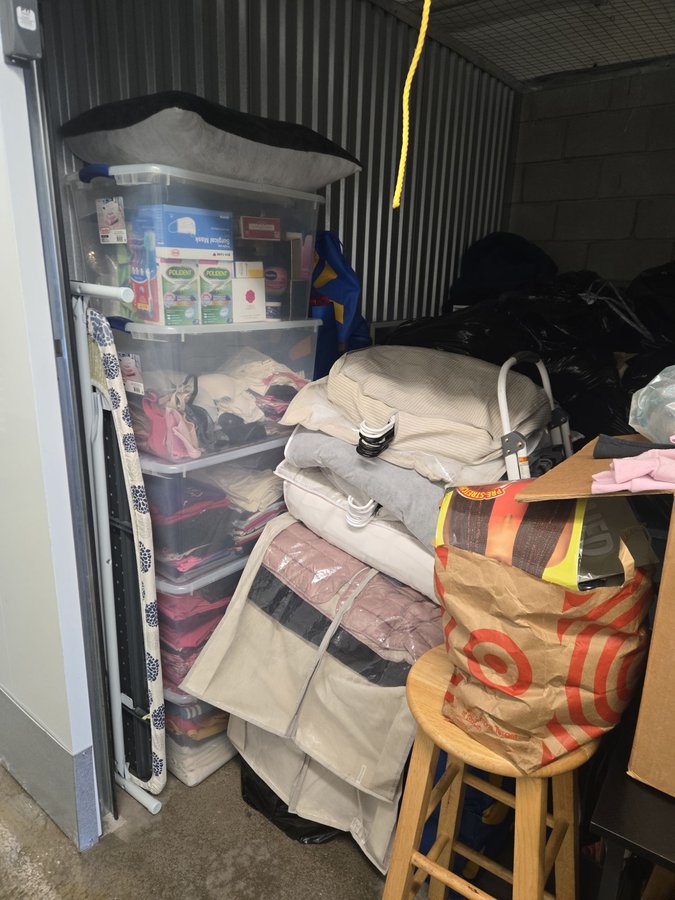 7 x 10 storage unit in Baltimore, MD