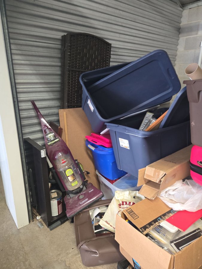 10 x 10 storage unit in Owings Mills, MD