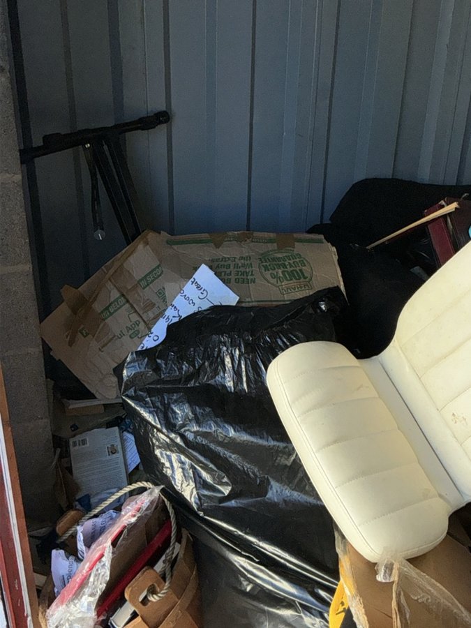 10 x 10 storage unit in Silver Spring, MD