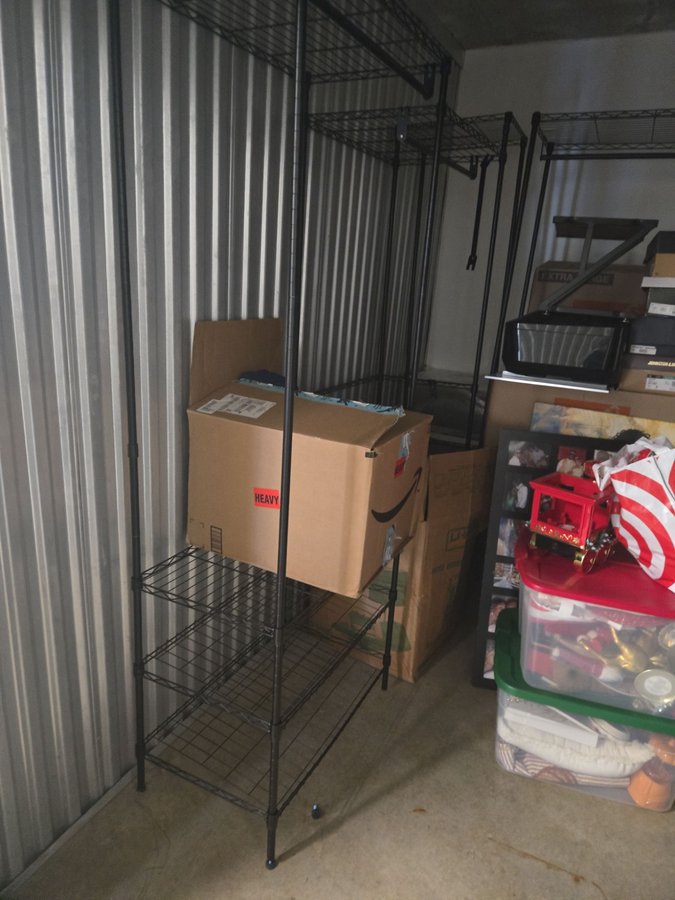 10 x 10 storage unit in Owings Mills, MD